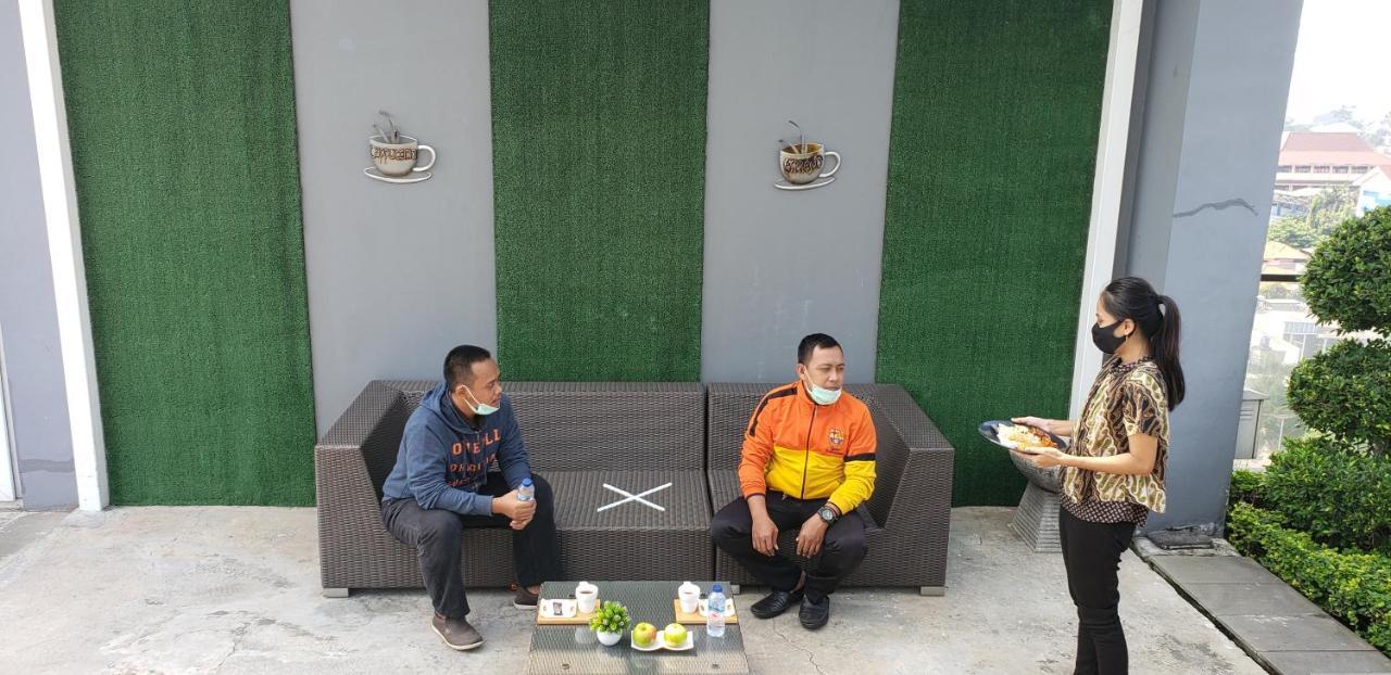 Harvia Suites Kebon Jeruk Jakarta Eksteriør bilde