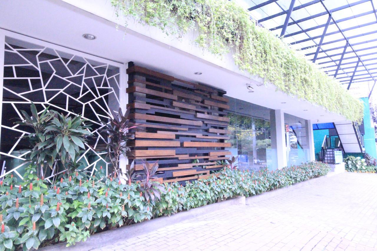 Harvia Suites Kebon Jeruk Jakarta Eksteriør bilde