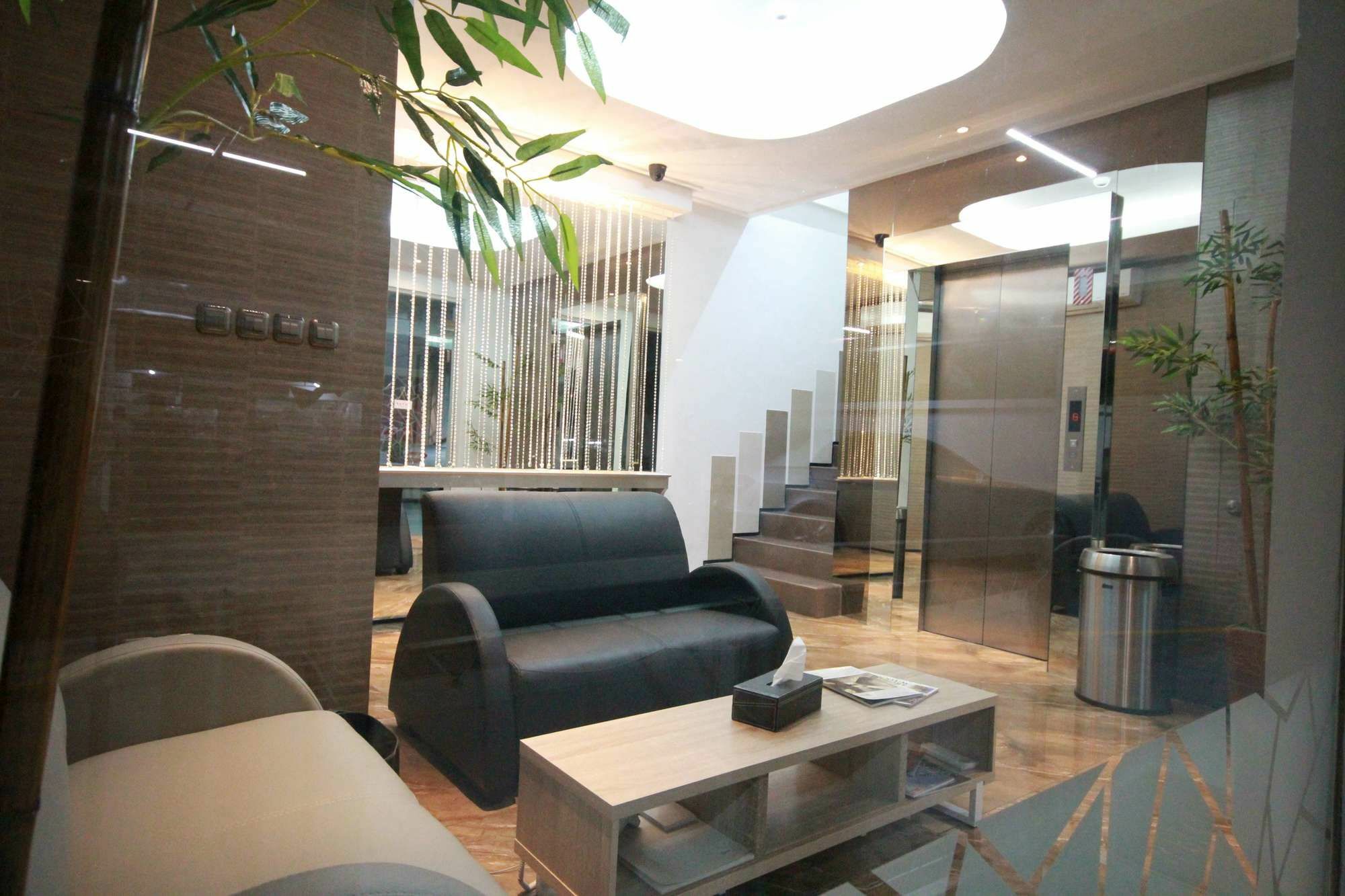Harvia Suites Kebon Jeruk Jakarta Eksteriør bilde